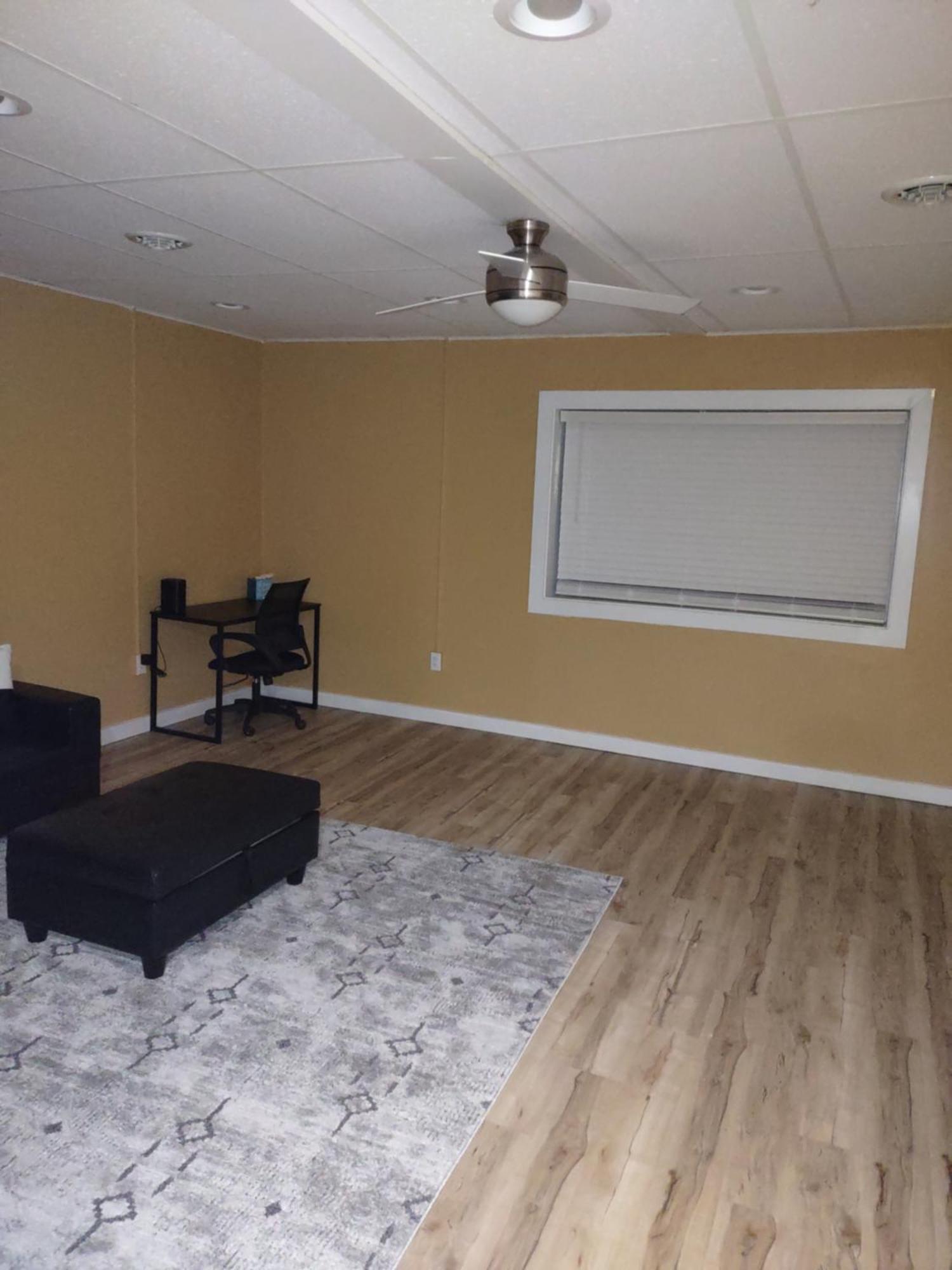 Unique Center Of Downtown Appartement Elmira
